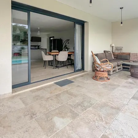 Lovely In St-genies-de-comolas 別荘 *