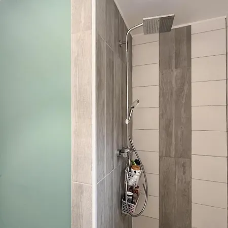 別荘 Lovely In St-genies-de-comolas